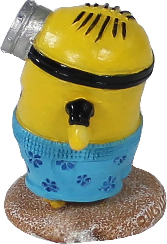 Penn-Plax Minions Officially Licensed 3-Piece Aquarium Ornament Bundle – Includes Kevin, Stuart, and Bob – Beach Themed – Small Penn-Plax