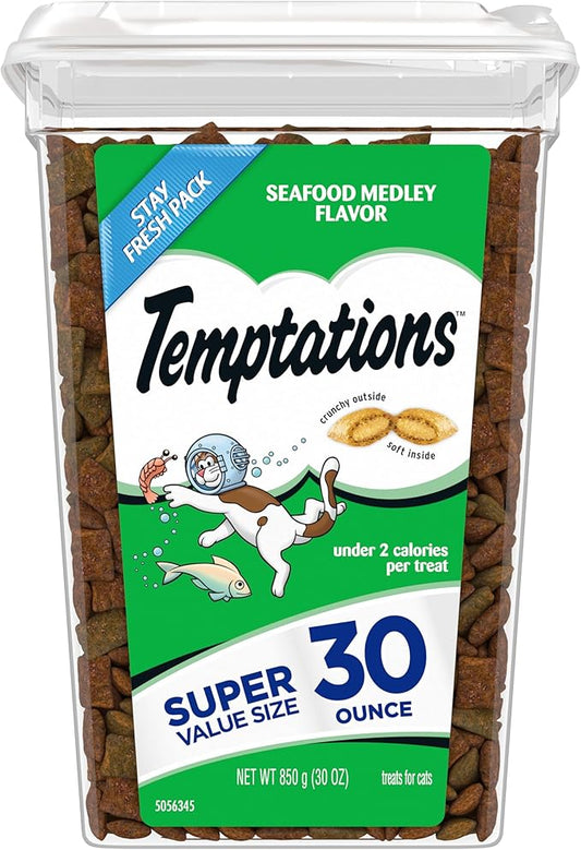 TEMPTATIONS Classic Crunchy and Soft Cat Treats Seafood Medley Flavor, 30 Oz. Tub Temptations