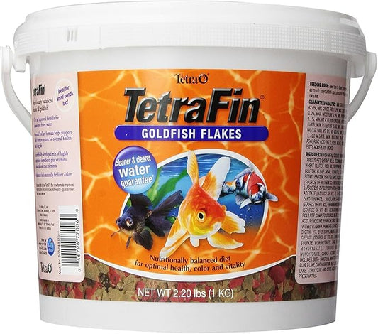 Tetra Goldfish Flakes, Nutritionally Balanced Diet For Aquarium Fish, Vitamin C Enriched Flakes, 2.2 lbs Tetra